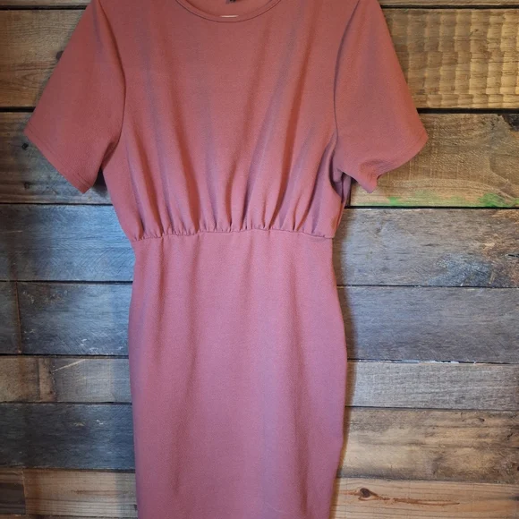 Pink Dress - Picture 4 of 6